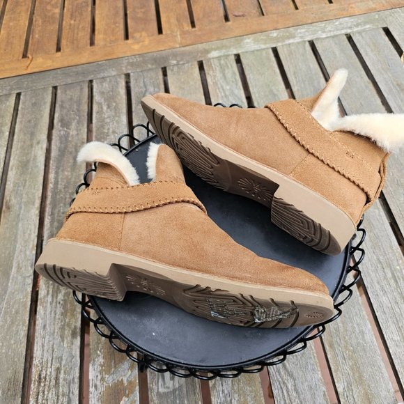 Short UGG Ankle Boots Womens McKay Chestnut Brown Suede Booties 1012358 10 41 - Picture 7 of 13